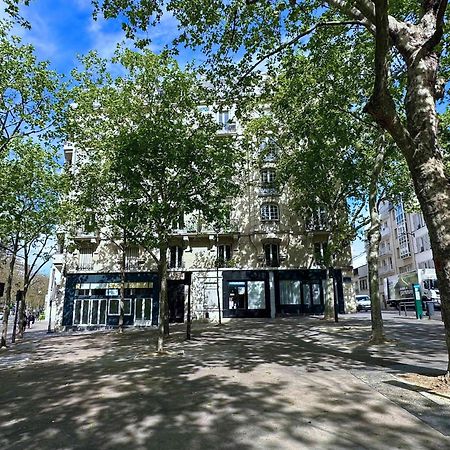 Апартаменты Charming Studio In Porte De Versailles Париж Экстерьер фото